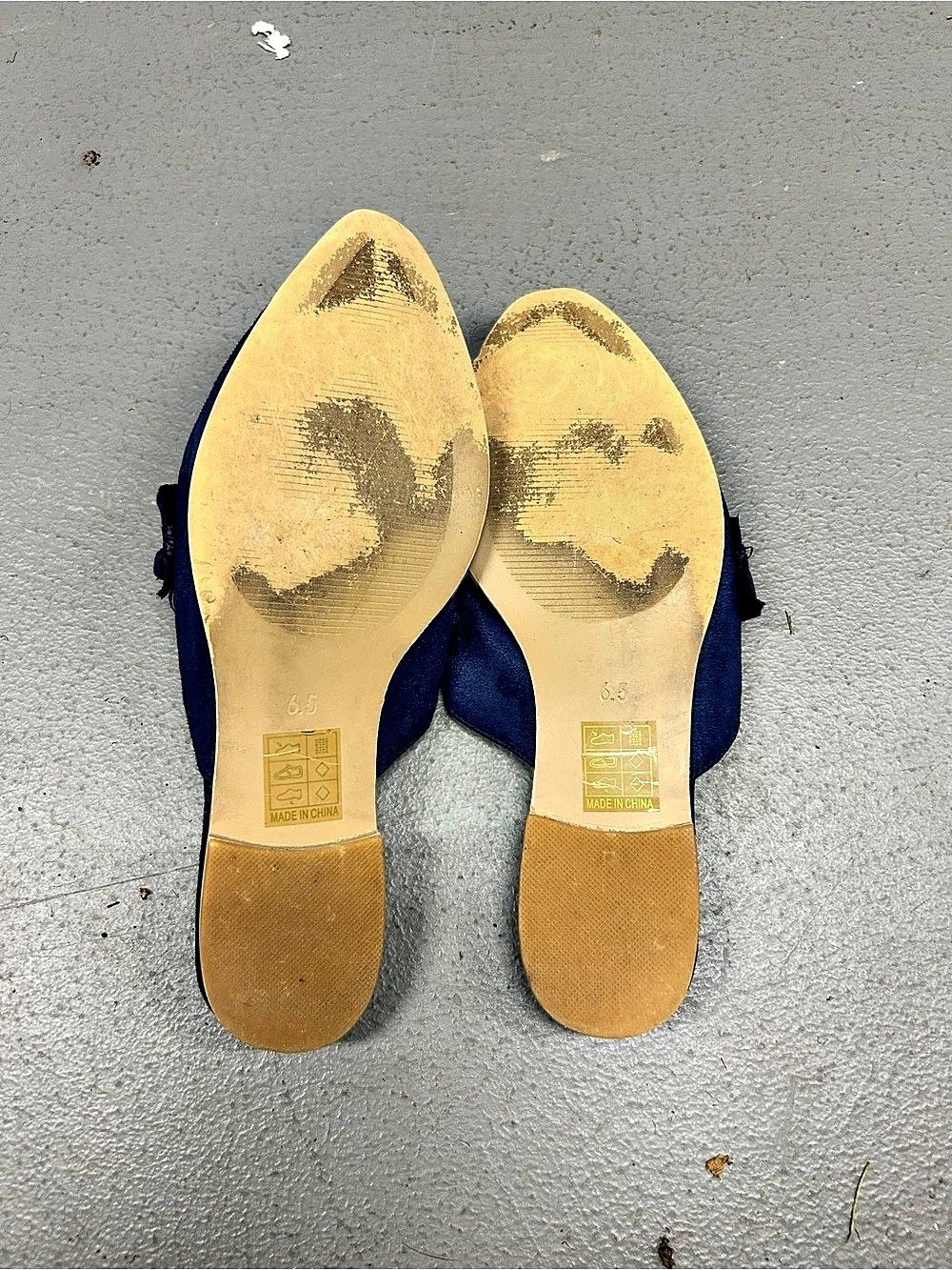 Journee Collection Blue Ruffle Mules - Picture 2 of 2